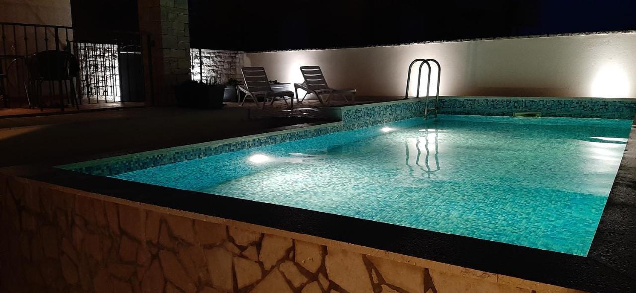 Traumferienwohnung Mit Privatem Pool & Gemuetlicher Grillecke Am Meer, Kroatien, Istrien, Liznjan Bei Medulin - Bester Urlaub An Der Adria, Fuer Paare Ngoại thất bức ảnh